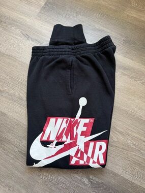 Nike Air Jordan boys sweatpants with logo on the side